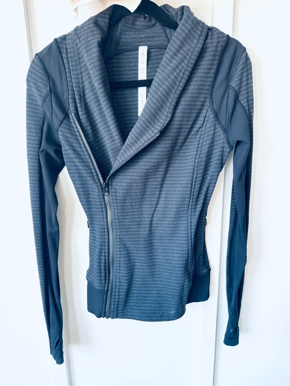 lululemon athletica Women's Charcoal Gray Asymmetrical Zip Utility Jacket Size 2